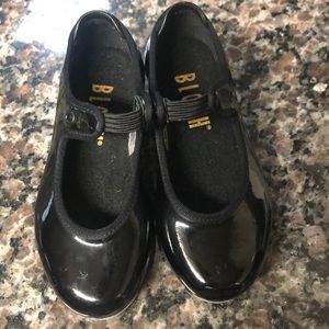 Bloch toddler tap shoes.